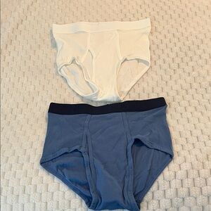 Hanes White and Blue Men's Briefs Size Medium NWOT